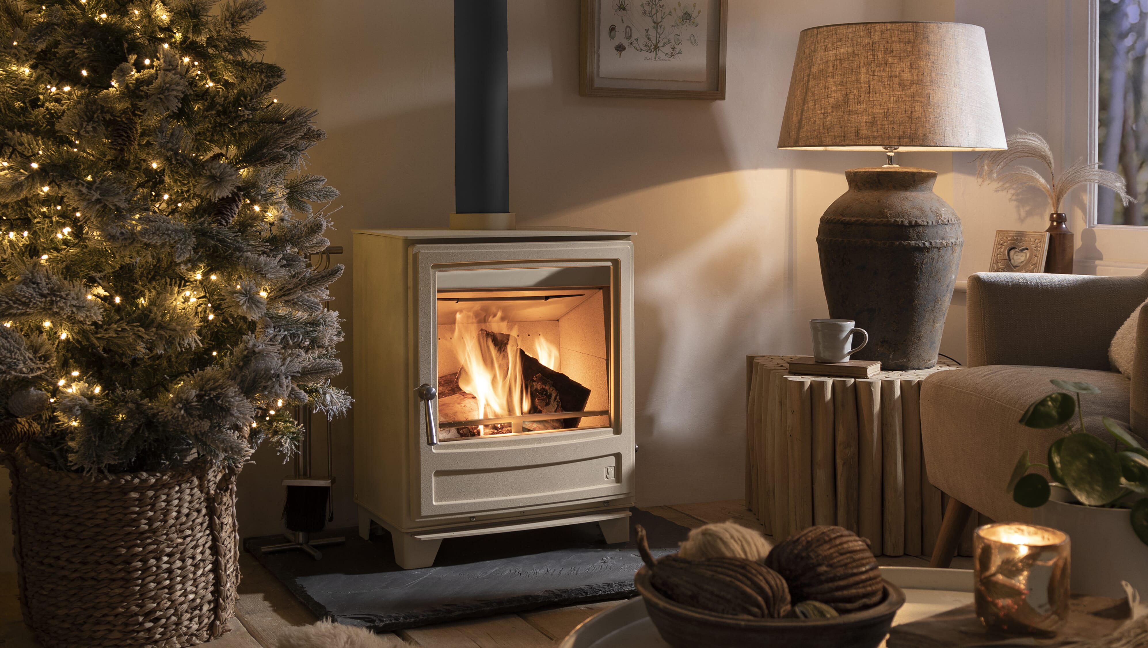 Arada Ecoburn 5 Widescreen multifuel stove shown in optional Straw colour