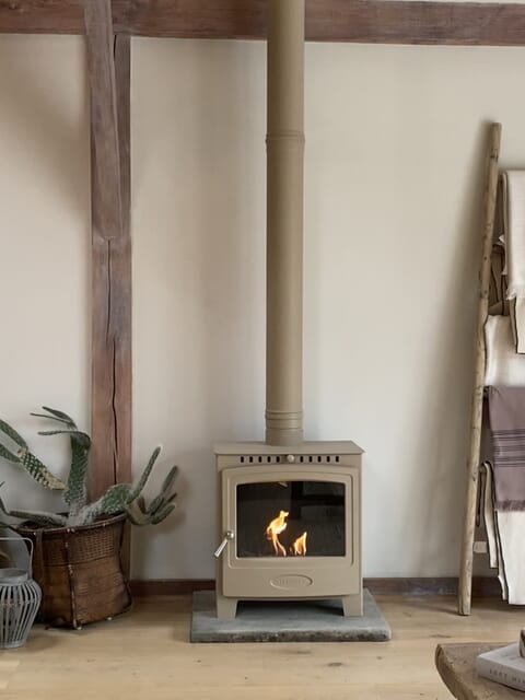 Hamlet Solution 5 Widescreen Bioethanol Stove shown in optional Clay colourway. Image src: Colin Long